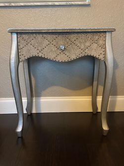 Velvet and wood nail head End table