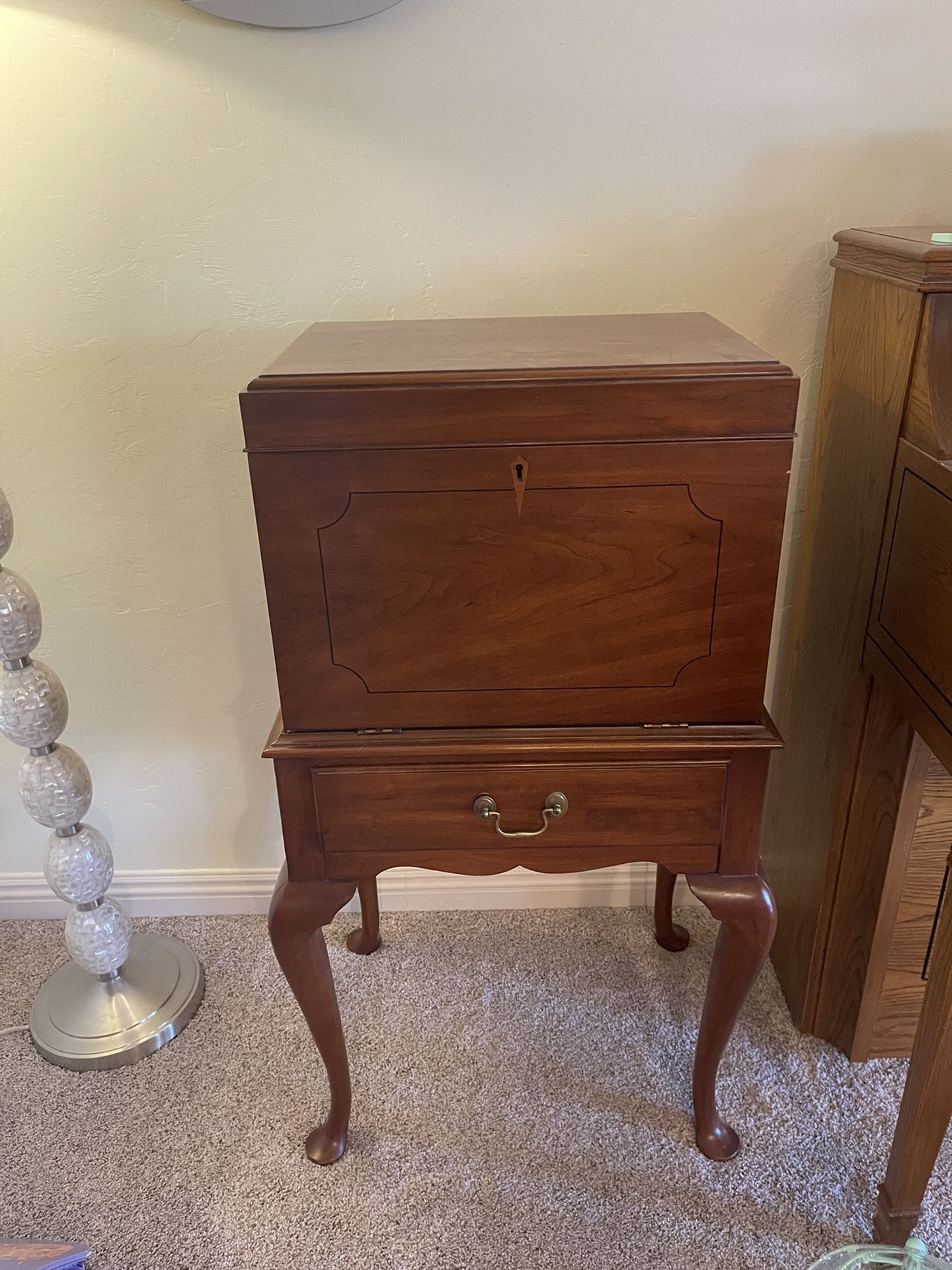JUST Reduced The Price !! Rare Vintage Henkel Harris Silverware Chest: Mahogany - Queen Anne Style “Virginia Galleries”