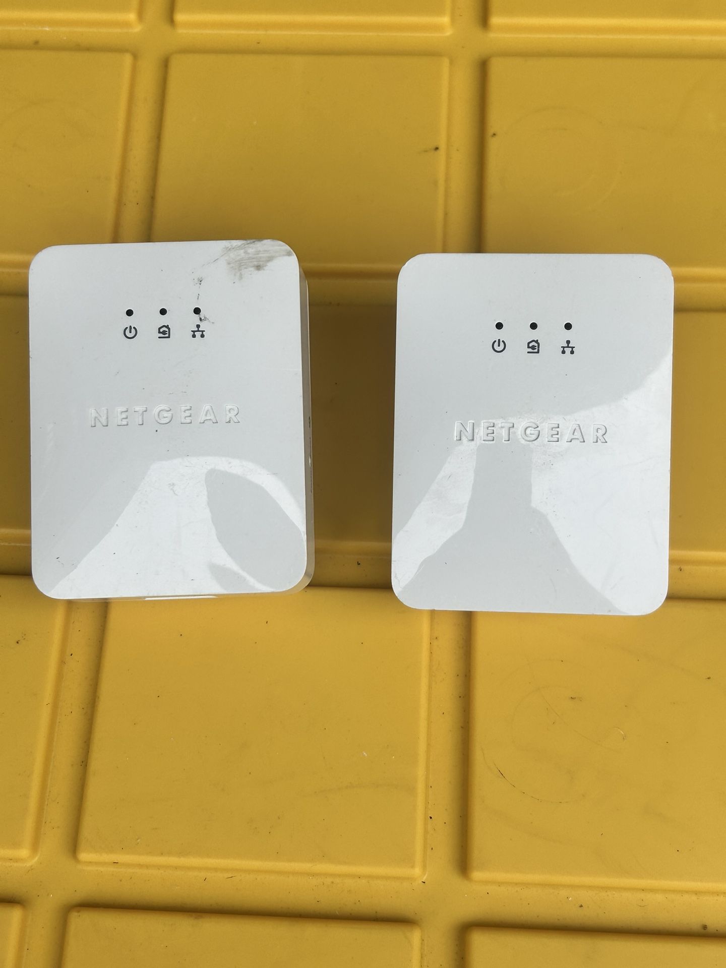 NETGEAR XAV2001 Powerline AV 200 Network Extenders