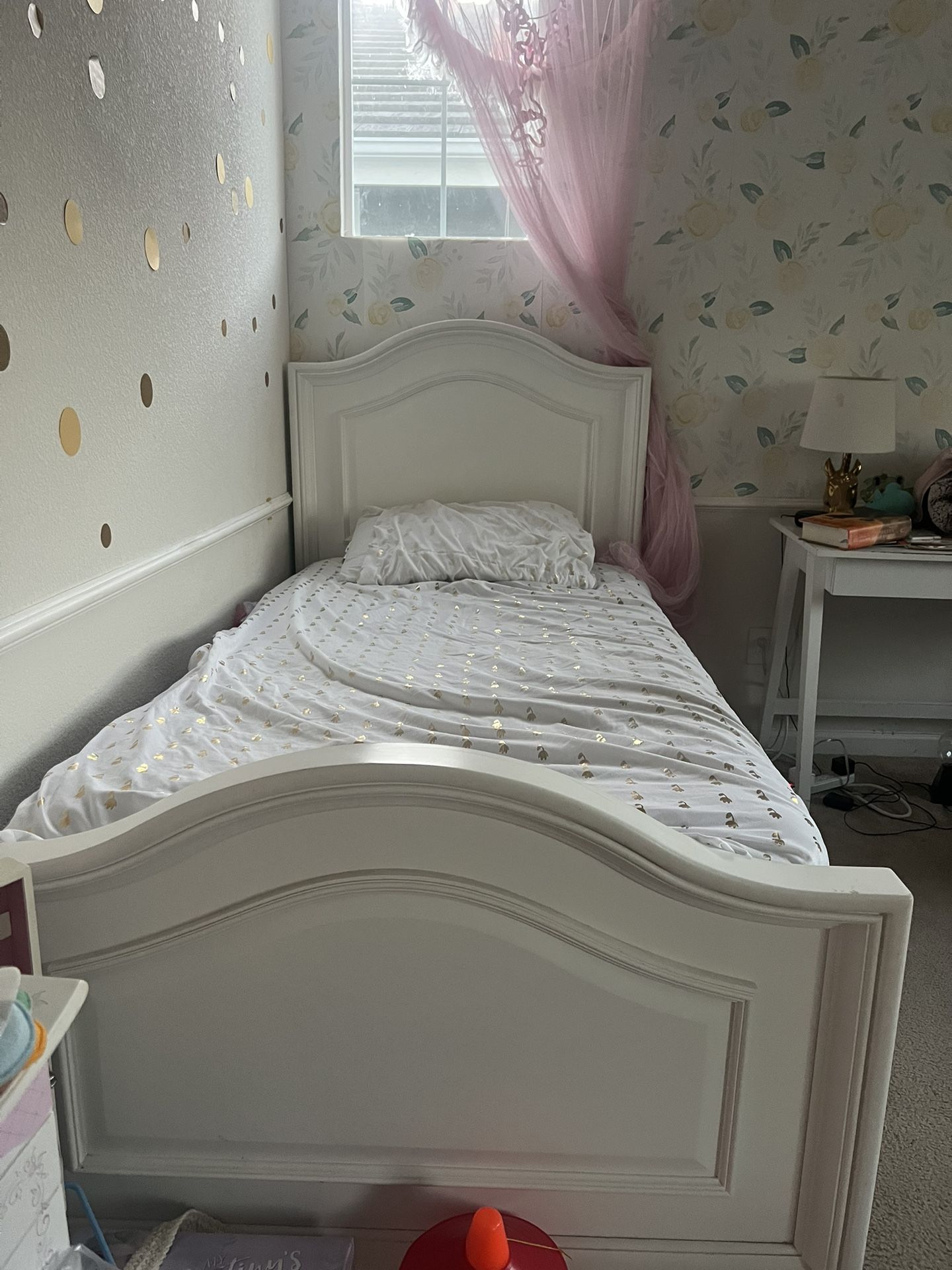 Solid Wood Twin Bed