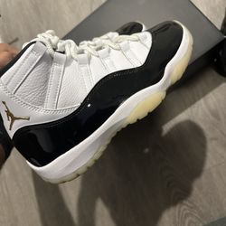 Jordan 11 “Gratitude” Size 8 Slightly Used 