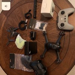 DJI FPV +Plus DJI FPV Fly More Kit