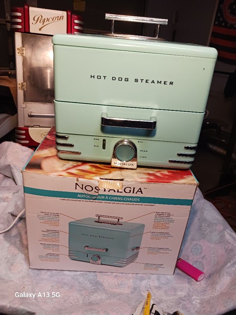 Brand New! Nostalgia Hot Dog Steamer