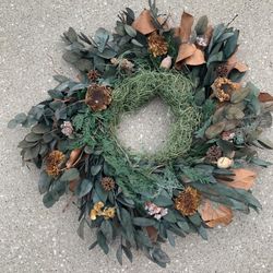 Natural Dried Floral Wreath