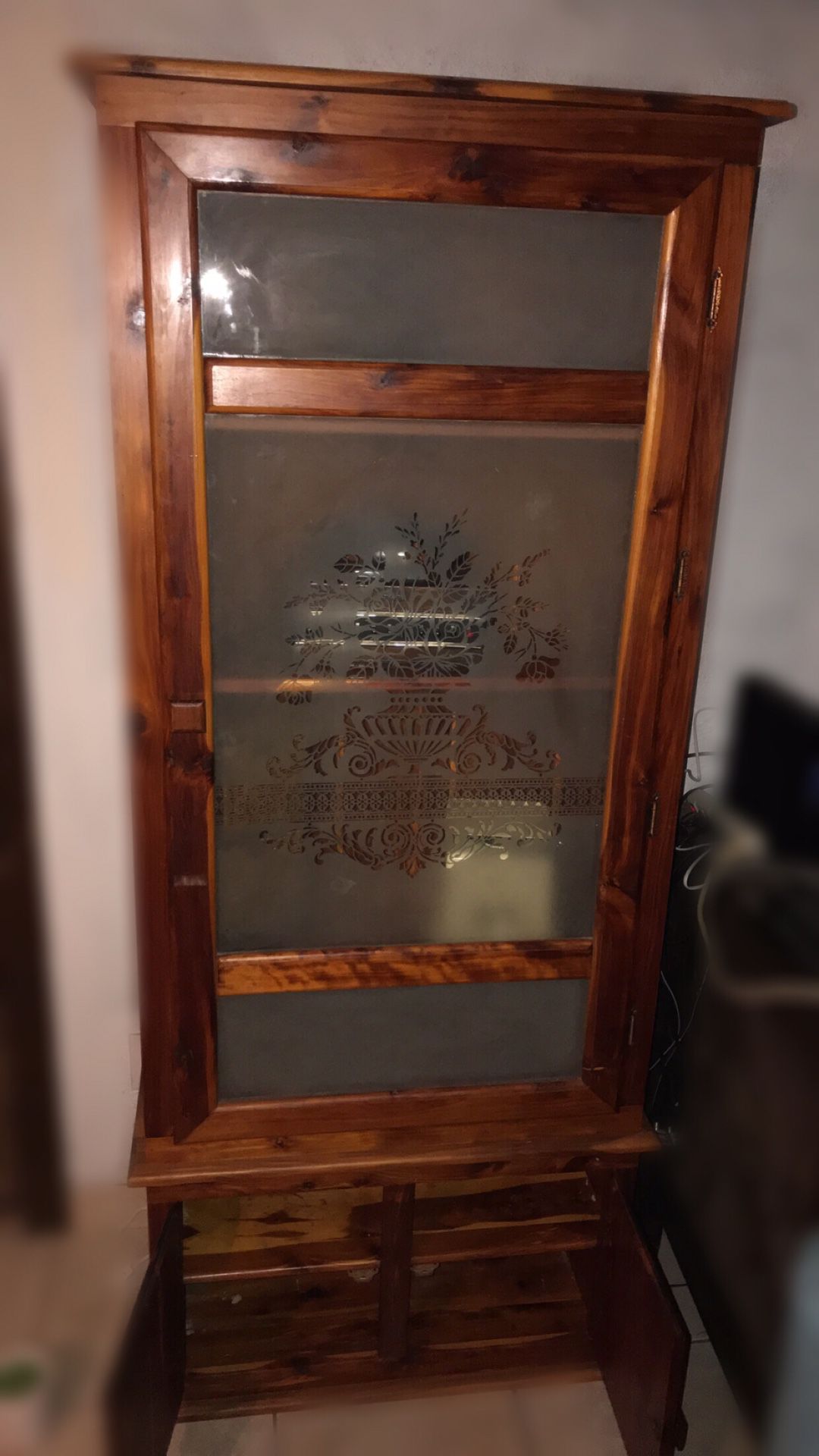 (Vintage Wood Gun Cabinet) You are able to remove the shelves to store your rifles.