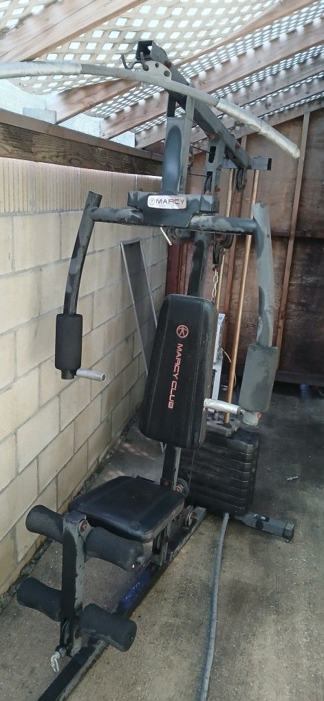 Marcy Club Universal Weight Bench
