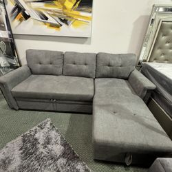SLEEPER SECTIONAL w/ Storage 