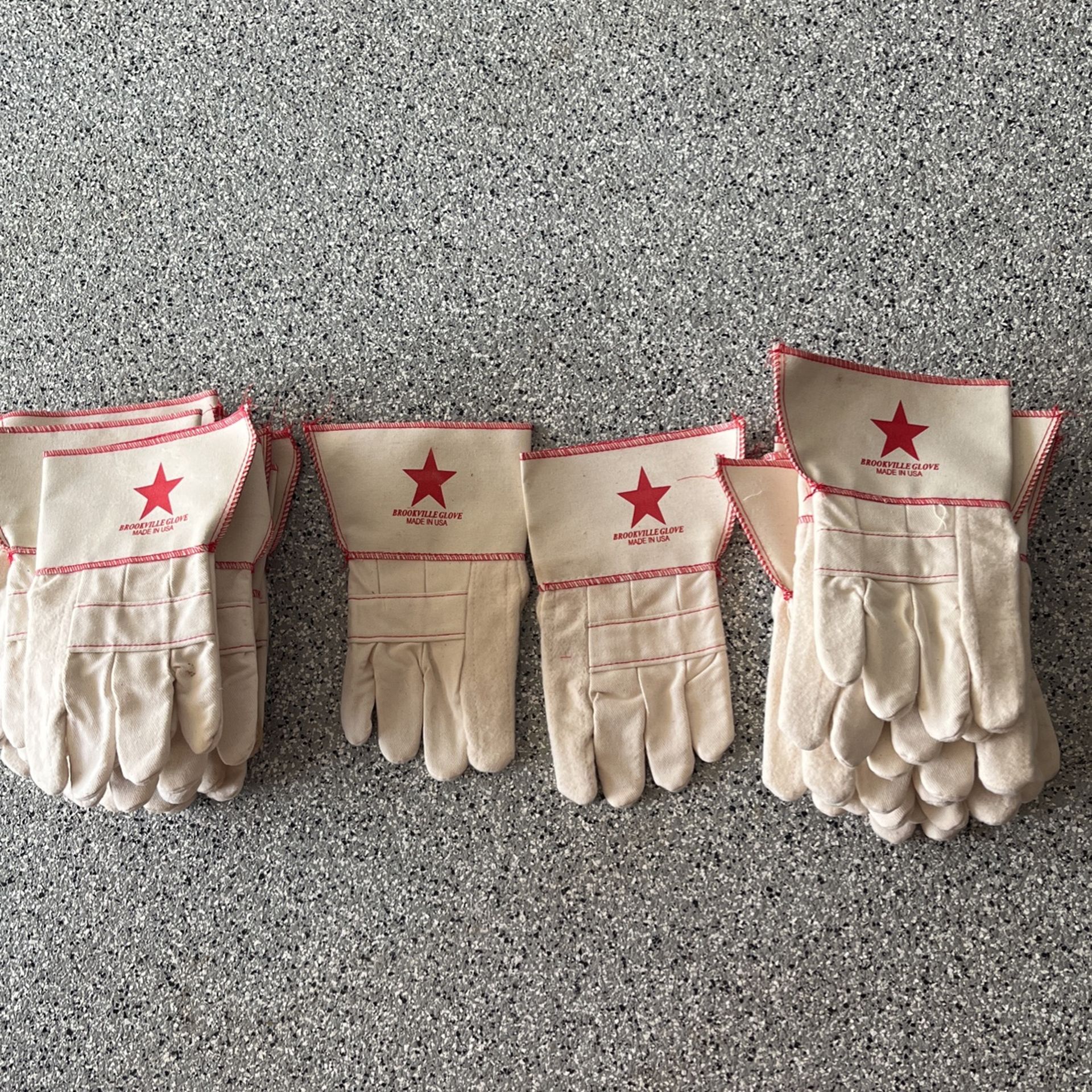 Brookville Red Star Gloves