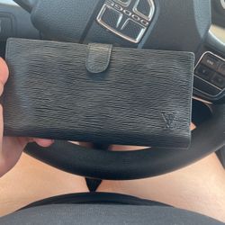Real Lv Wallet’s 