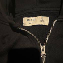 Hollister Zip up