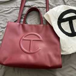 Medium Telfar: Oxblood