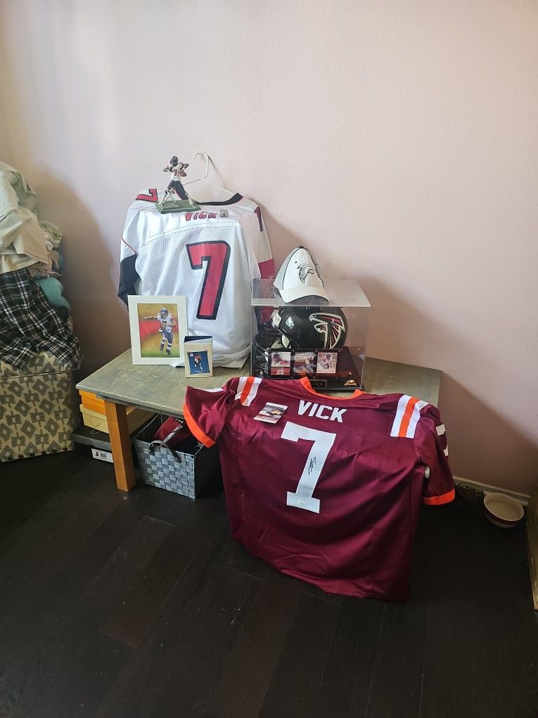 Signed MICHAEL VICK Helmet