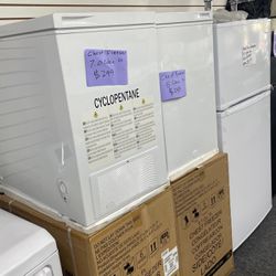 New Chest Freezer $299 7.9 Cubic Ft And $249 For 5 Cubic Ft