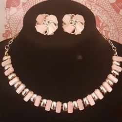Vintage PINK & GOLD LUCITE CHOKER w/Earrings c1950
