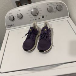 Adidas Women’s Size 6