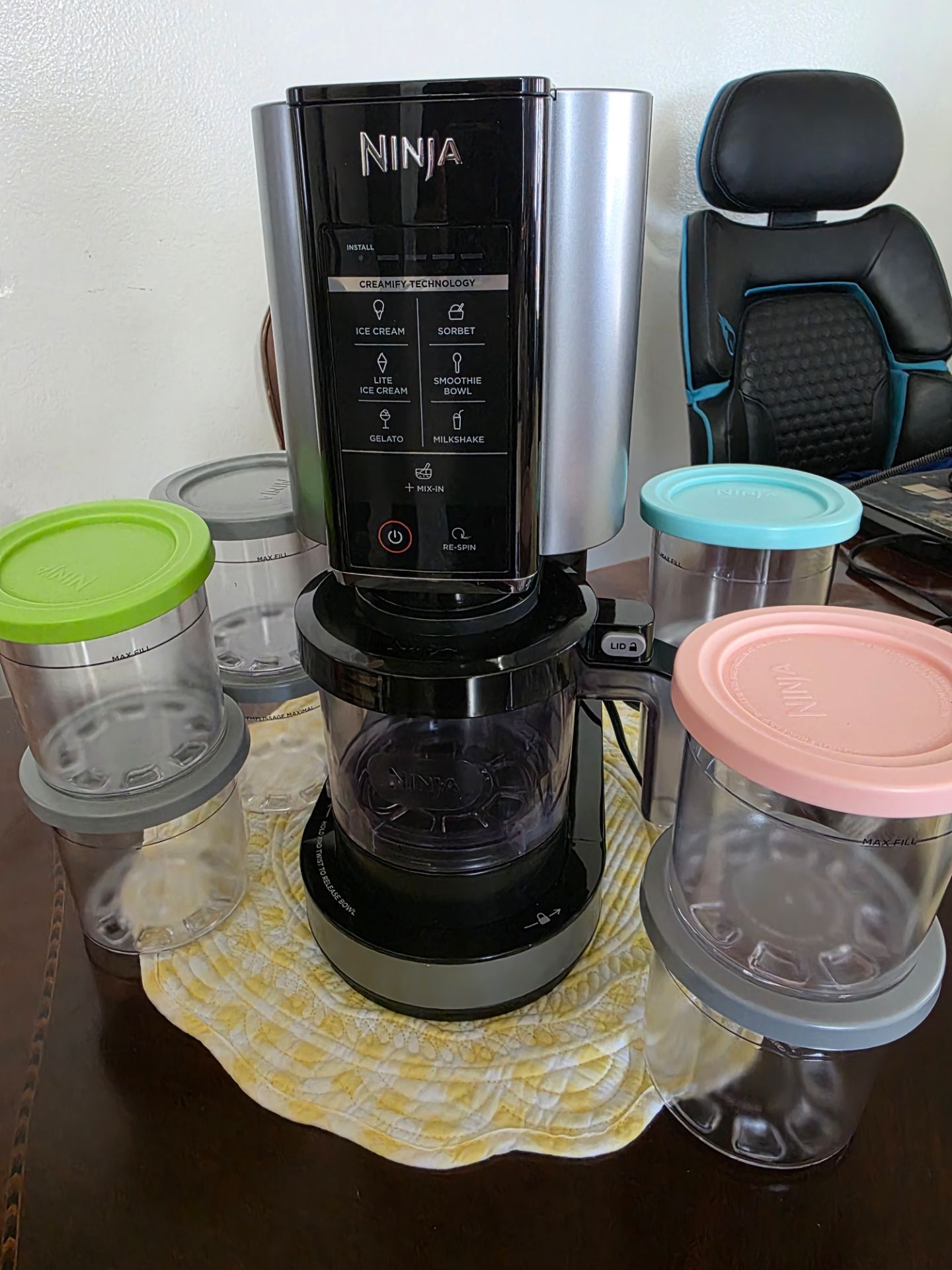 Ninja Creami plus 8 containers