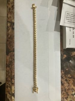 cuban link bracelet