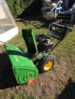 John Deere 1032D Two-Stage Snow Blower