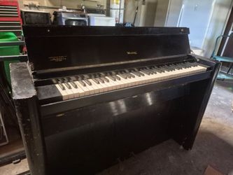 Mini Piano Relic