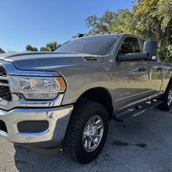 2022 RAM 2500 6.4L 4WD *ONLY 49K MILES* LIKE NEW* WARRANTY* TRADES* FL  *ONLY 49K MILES  CLEAN FLORIDA TITLE  CLEAN CARFAX  ONE OWNER  CREW CAB  ZERO 