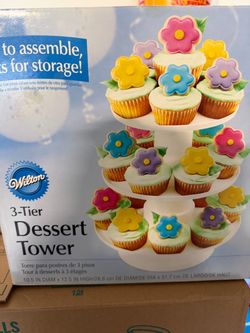 Wilton cupcake stand