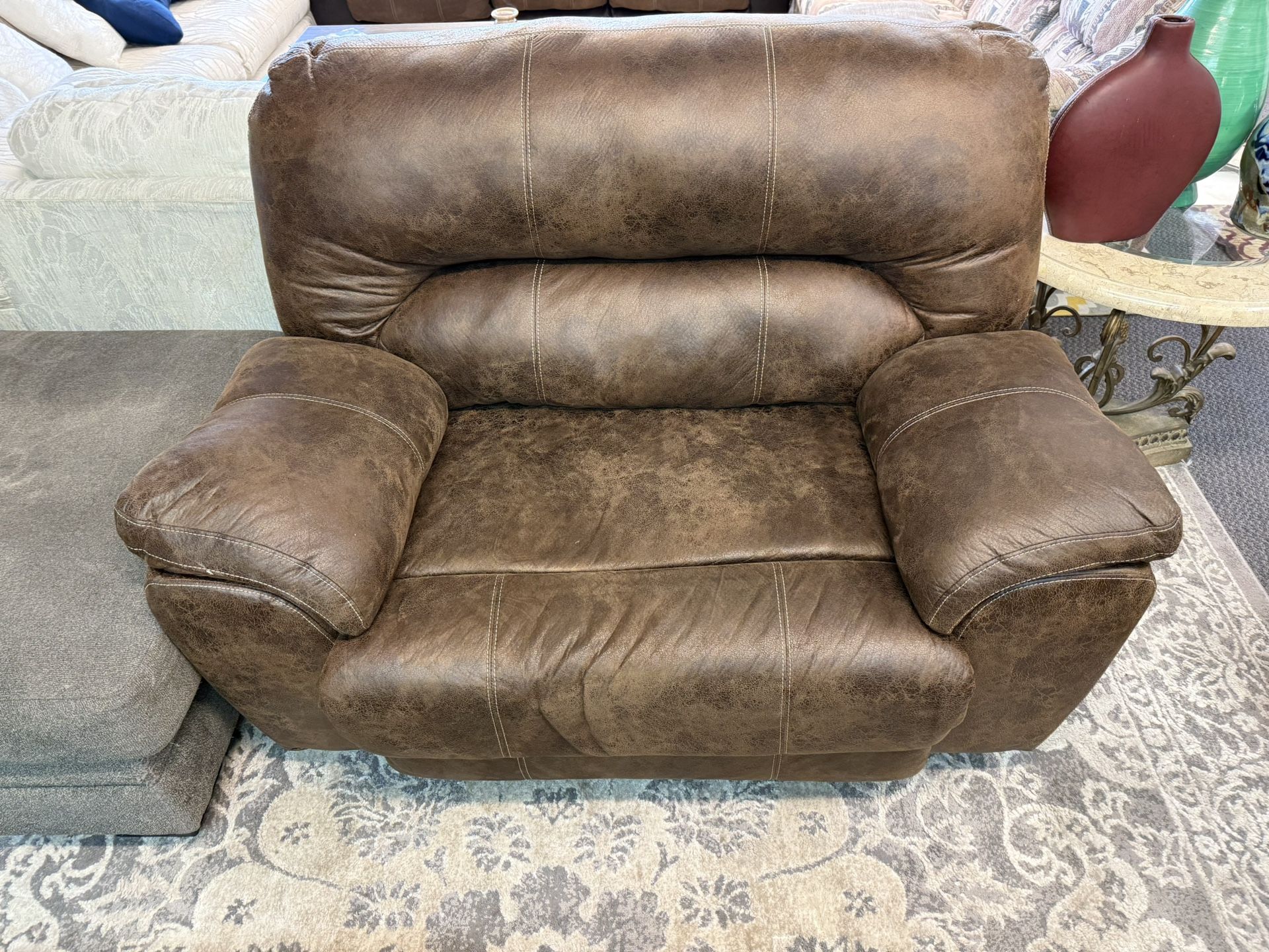 Oversize Reclining Chair