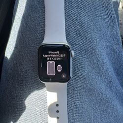 White Apple Watch SE for Sale!! 