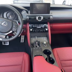 2020 Lexus IS
