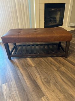 Entryway bench