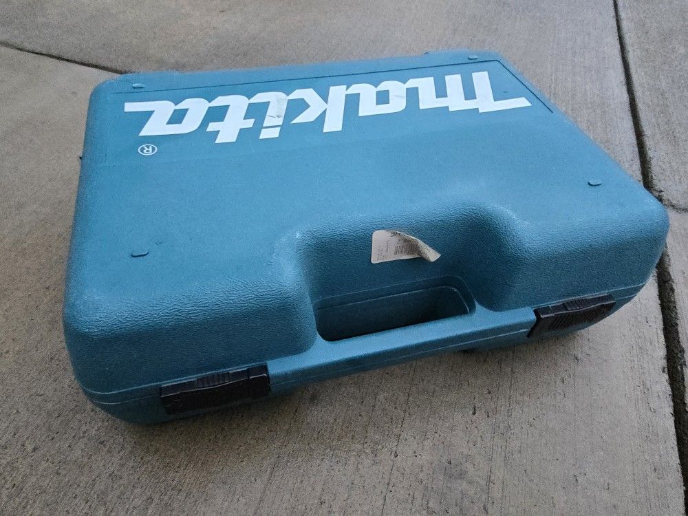 Makita 4" Angle Grinder