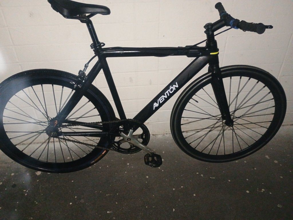 FIXIE aventon 56cm frame 