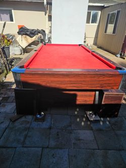 Mesa de billar 2 bancas asesorios $550
