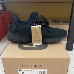 Adidas Yeezy Boost 350 V2 Onyx 
