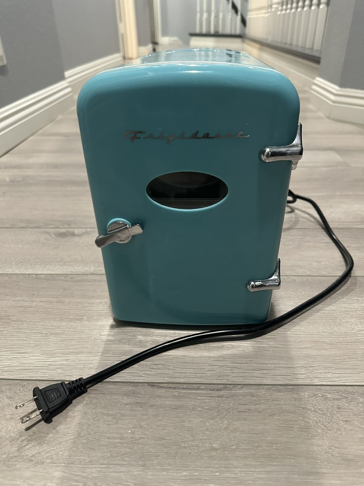 Mini Portable Personal Fridge