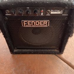 Fender base amplification 120 V 68Z 38W