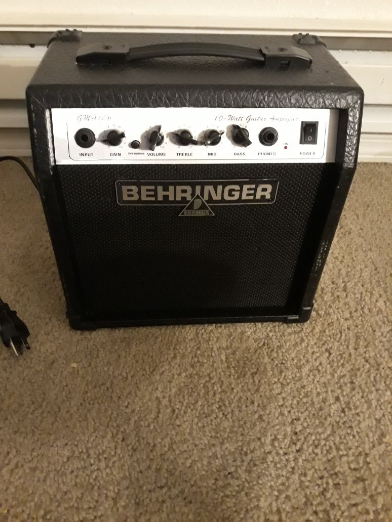 Behringer GMA106 - 10 Watt Guitar Amp