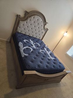 $39 Down finance Bedroom Set Queen Bed King Bed chest and mattres Bed frame