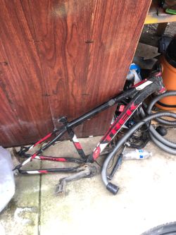 Trek frame Wahoo G2 Gary fisher collection Hard tail Mountain bike