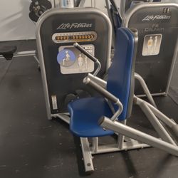 Life Fitness Commercial Gym Circuit Master Seated Dip  / Tricep Extension 