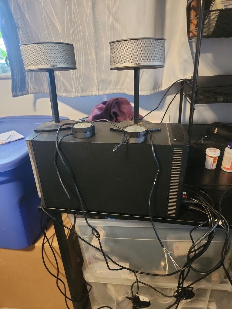 Bose Companion 5 System, Broken