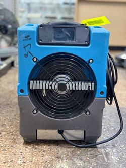 DRI-EAZ REVOLUTION LGR DEHUMIDIFIER USED