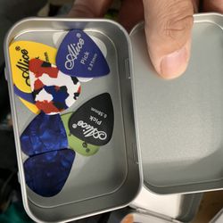 Guitar Picks Set