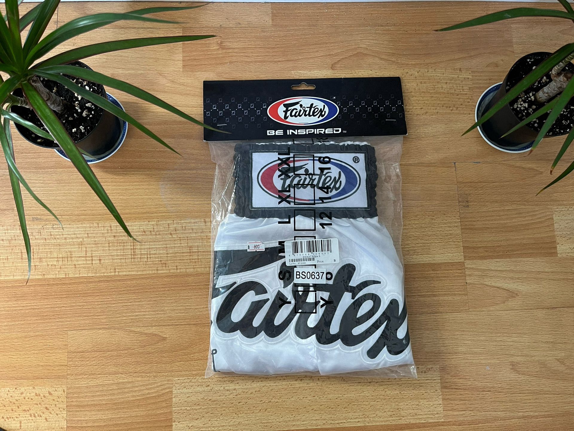 Brand New Fairtex Muay Thai Shorts - Tiger Sak Yant Size Small SMo