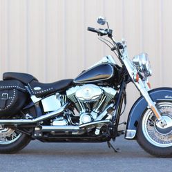 Harley Davidson 2007 FLSTC Heritage Softail Classic - LOW MILES!