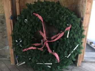 5ft Christmas wreath with light