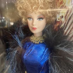 HUNGER GAMES DOLL CATCHING FIRE EFFIE #X8427 BLACK LABEL 