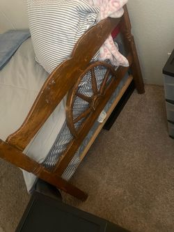 Twin bed frame-no mattress