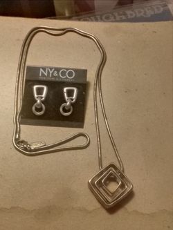 NY and co.silver necklace with earrings