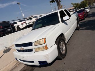2004 Chevrolet Silverado Extended Cab Pickup Truck