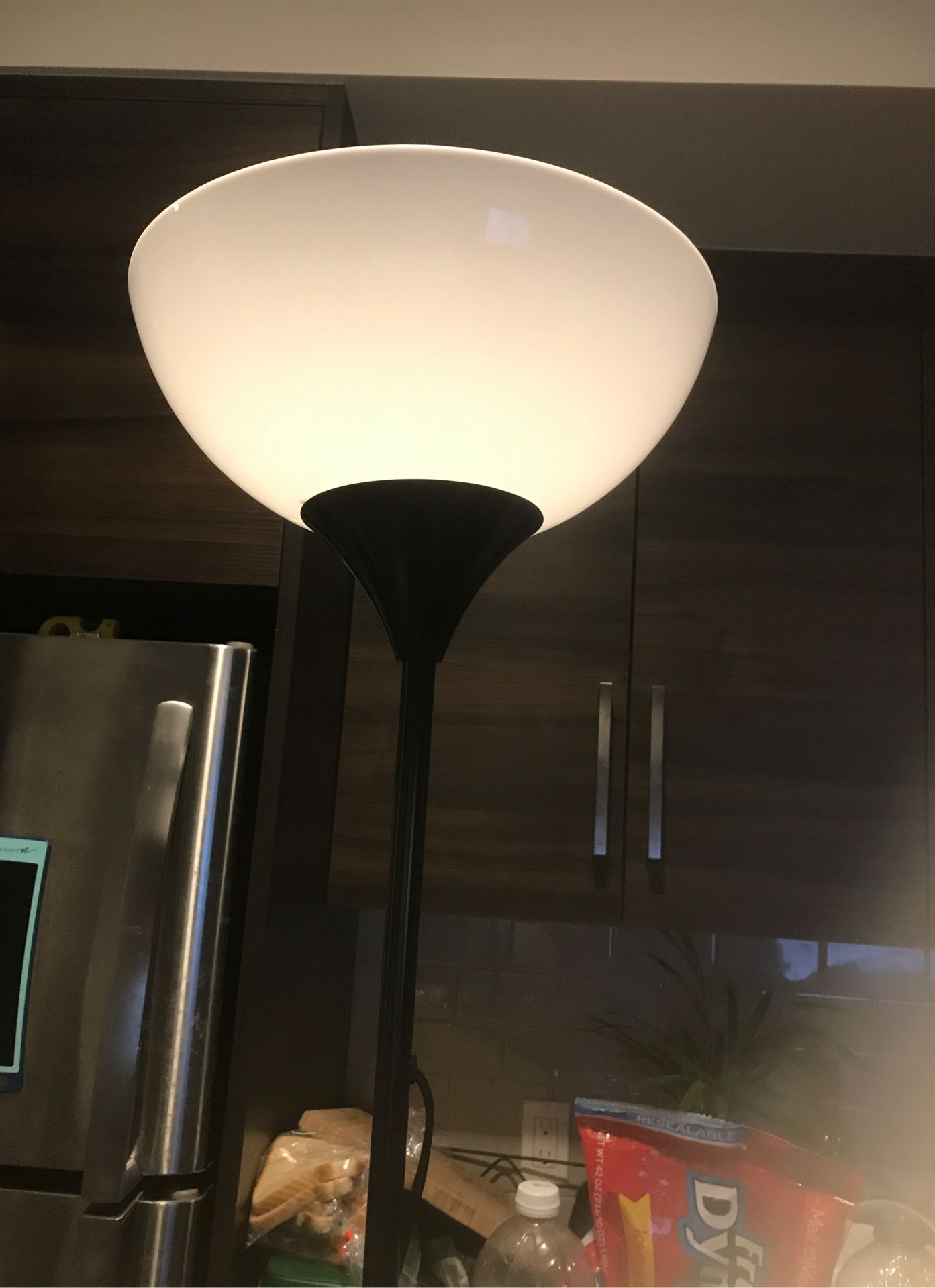 FLOOR LAMP